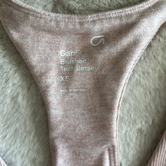 Gap Fit Ribbed Sports Bra - Picture 2 of 4